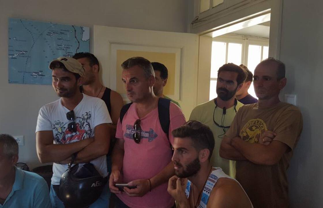 Ομάδα πολιτών της Κω στο πλευρό του αστυνομικού και της ελληνικής αστυνομίας