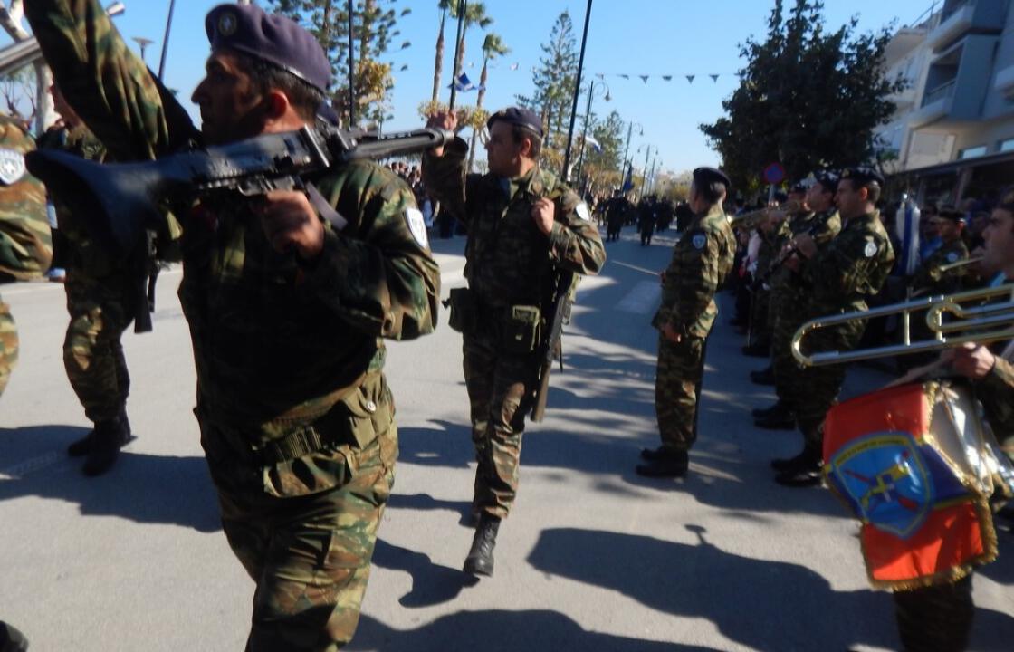 Φωτογραφίες από την παρέλαση του στρατού στην Κω για την επέτειο της 28ης Οκτωβρίου