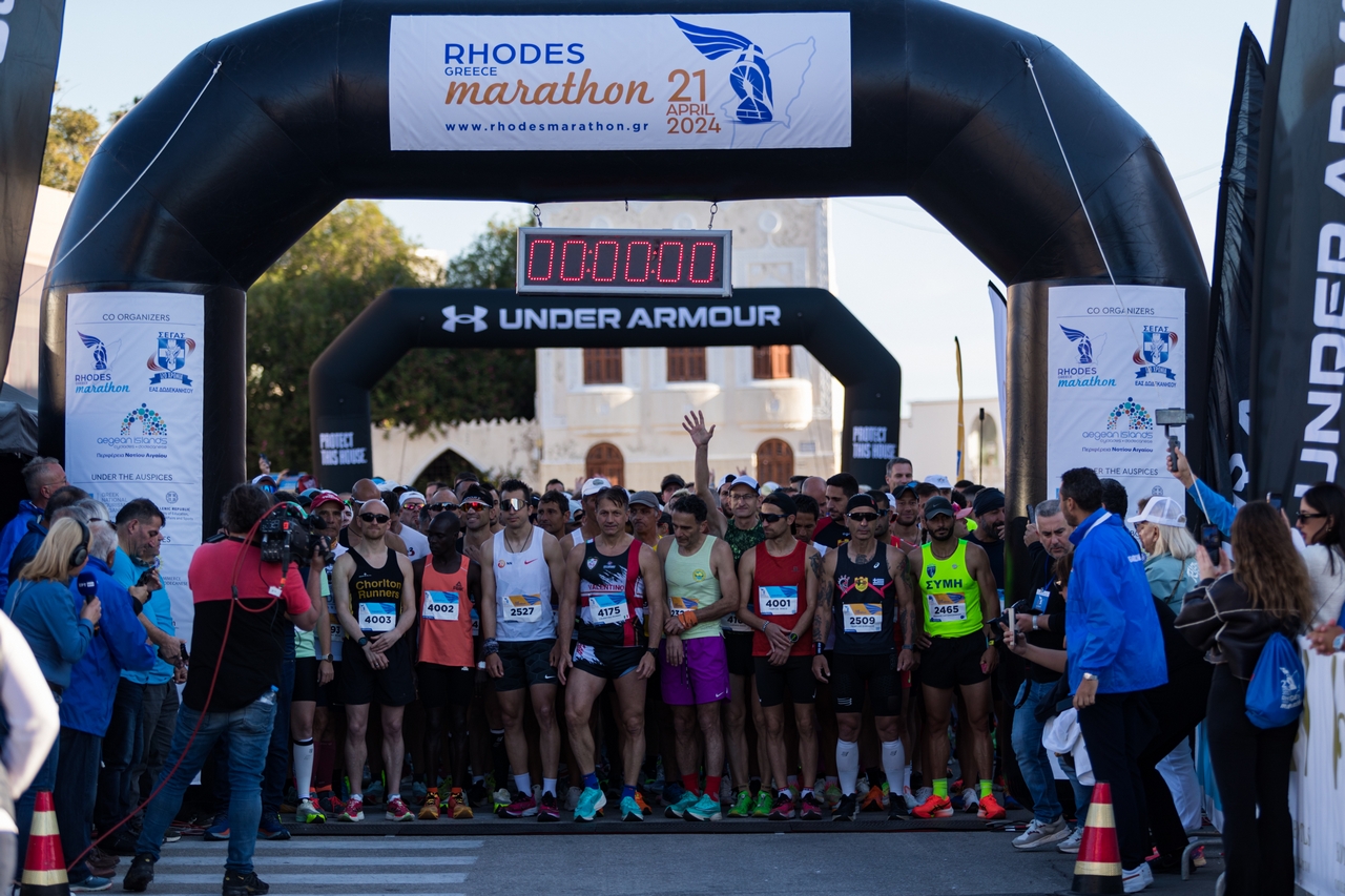 3000px_RhodesMarathon_Start_PK-AZ6I4039 (1).jpg