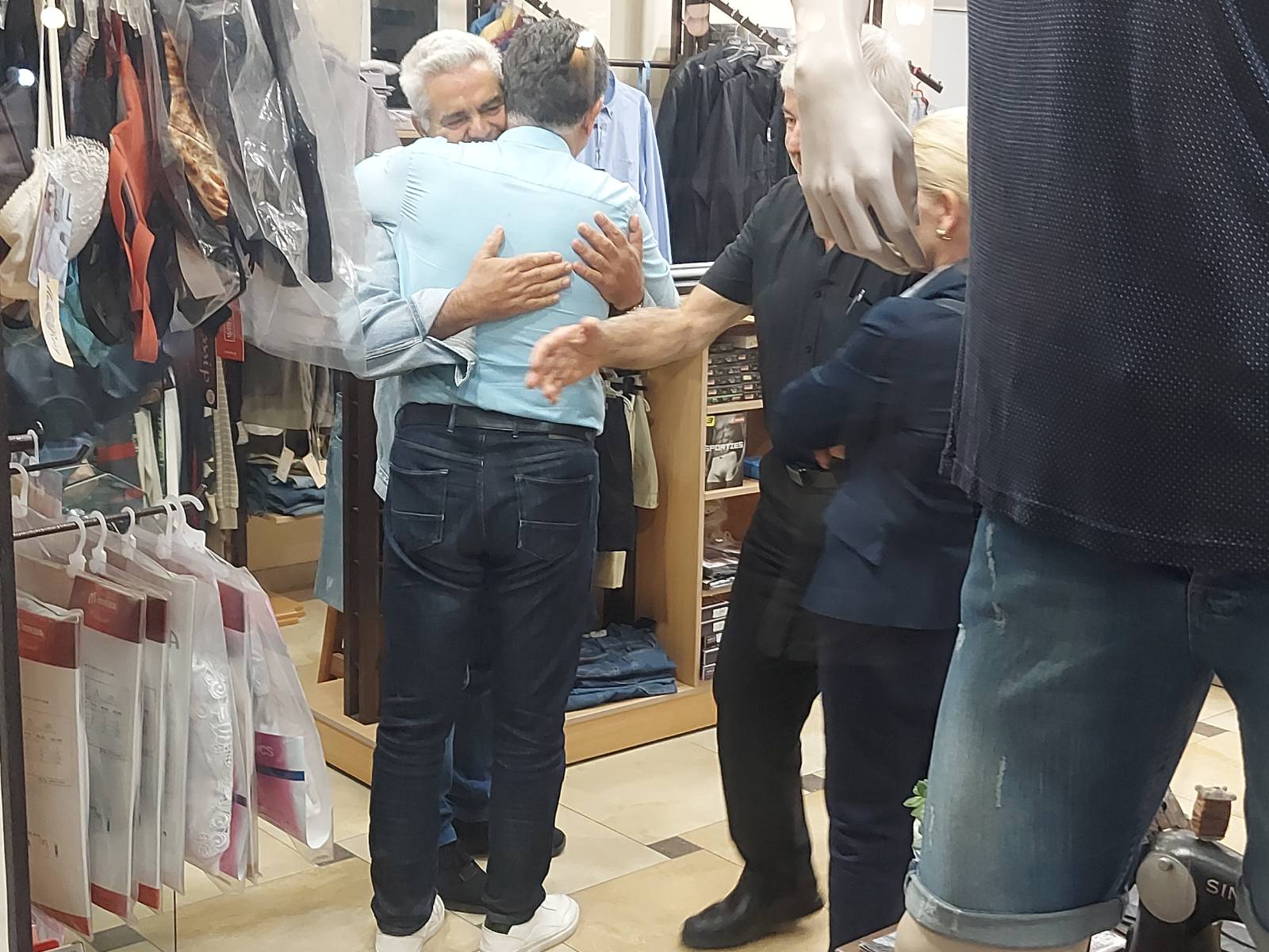 IMG-2532e19198dbc673e374f2dc93d8928e-V.jpg