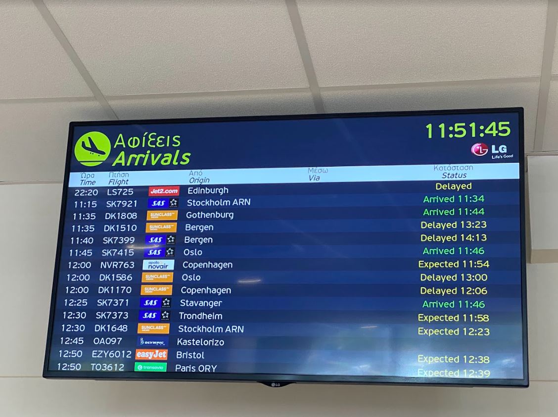 arrivals board.JPG