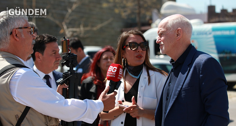 fatih-bozoglu-ve-Sosyalist-Enternasyonal-Baskani-Yunanistan-eski-Basbakani-Yorgo-Papandreou-ahmet-aras-fatih-bozoglu-1.png