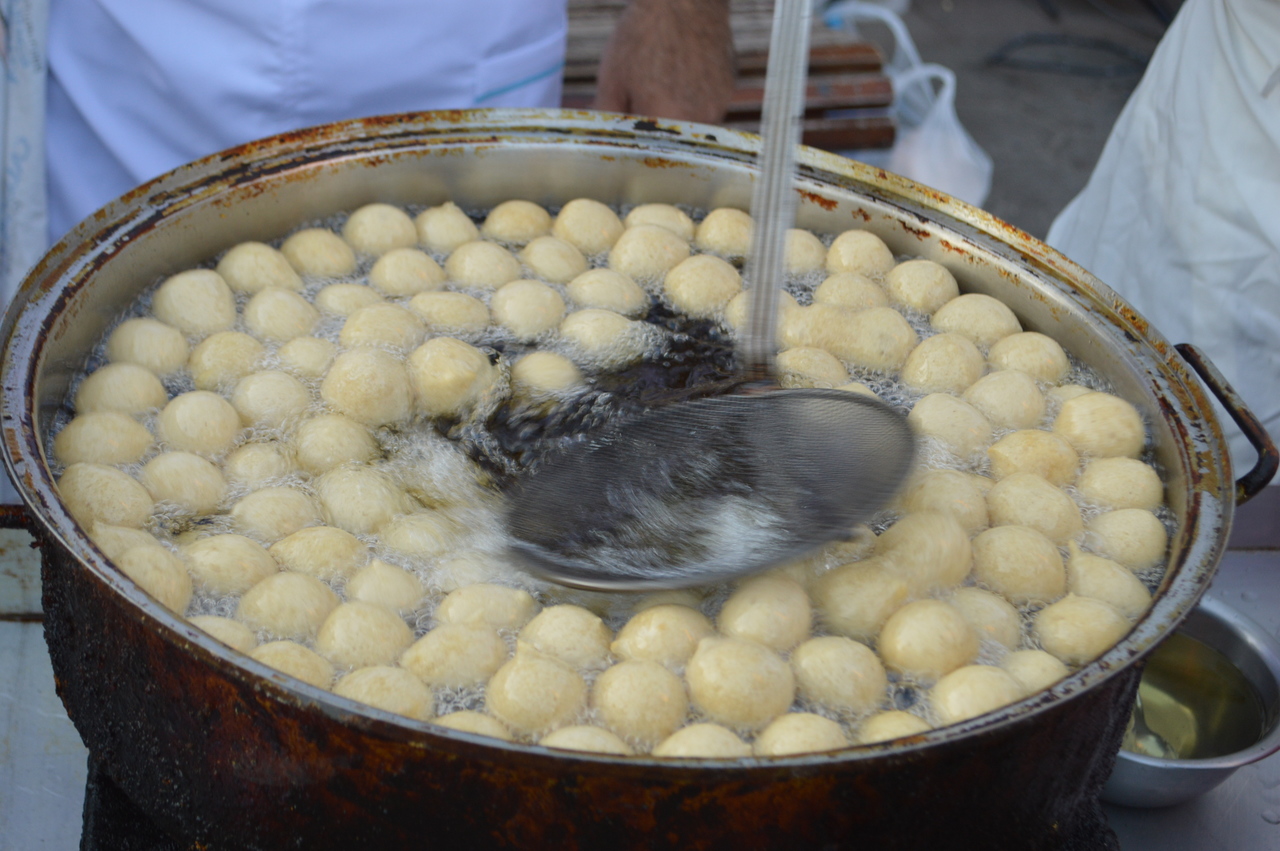loukoumades-mpairam-adelfotis-kos20.resized.jpg