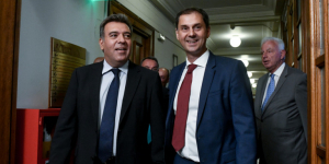 Θεοχάρης και Κόνσολας ενημέρωσαν τους φορείς του τουρισμού, για τον σεισμό στην Αθήνα