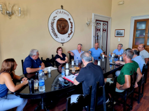 Συνάντηση του Αντιπεριφερειάρχη Πρωτογενούς Τομέα Φιλήμονα Ζαννετίδη με ελαιοπαραγωγούς της Κω – Ενημέρωση για το πρόγραμμα δακοκτονίας
