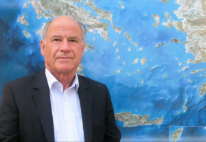Ο Νίκος Τσακίρης, από την Κω, υποψήφιoς για μια ακόμη θητεία με τον Γιώργο Χατζημάρκο