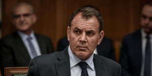 Παναγιωτόπουλος για προσφυγικό: Αν δεν αποσυμφορηθούν τα νησιά τώρα, κινδυνεύουν κυριολεκτικά να βουλιάξουν