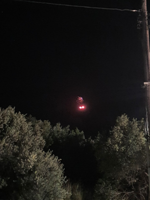 Ανάσταση στην κορυφή της Κω - Μοναδικό θέαμα με βεγγαλικά στον Χριστό στο Δίκαιο