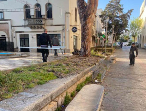 Απομακρύνθηκαν αυθαίρετες κατασκευές από επιχείρηση πλησίον του Δημαρχείου στο λιμάνι της Κω