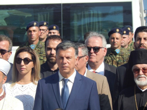 Η επιμνημόσυνη δέηση και η κατάθεση στεφάνων στο Ηρώο