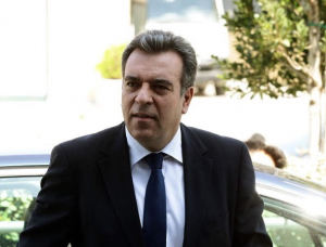 ΜΑΝΟΣ ΚΟΝΣΟΛΑΣ: «Παράταση στην υποβολή δηλώσεων για το Κτηματολόγιο στα Δωδεκάνησα»