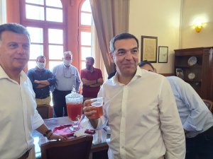 Τα δώρα του Δημάρχου Κω στον Αλέξη Τσίπρα - Οι &#039;&#039;Κωακές καταγραφές από το χθες&#039;&#039; και η κανελάδα