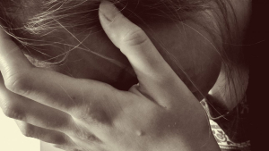 Συνελήφθη 21χρονος που υπηρετεί τη στρατιωτική του θητεία στην Κάλυμνο για &#039;&#039;εκδικητική πορνογραφία&#039;&#039; εις βάρος 20χρονης