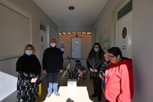 Παραδόθηκαν στο Σβουρένειο ποδήλατα και χρώματα, για να φιλοτεχνηθούν από τους μαθητές, στο πλαίσιο της ανάπτυξης του ποδηλάτου στην Κω