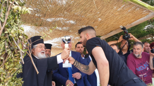 Κοσμοσυρροή και φέτος στις ιπποδρομίες στο Πυλί. Νικητής ο Κώστας Ζήκας