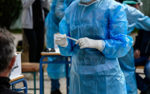 ΚΑΛΥΜΝΟΣ: 64 κρούσματα COVID-19, σύμφωνα με τα επίσημα στοιχεία του ΕΟΔΥ, τις τελευταίες 7 ημέρες