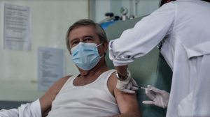 Εμβολιασμοί: Ανοίγει τη Δευτέρα η πλατφόρμα για τους άνω των 85 ετών
