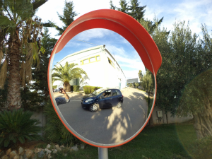 Κλέβουν τους καθρέφτες κυκλοφορίας από δρόμους στην πόλη της Κω