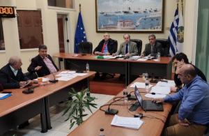 Μεταναστευτικό: Μπλοκάρει δικαστικά την επίταξη το Δημοτικό Συμβούλιο Χίου