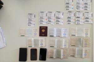 Συνελήφθησαν στη Λέρο 9 αλλοδαποί, για διακίνηση μεταναστών, πλαστογραφία  και παραβίαση περιοριστικών μέτρων