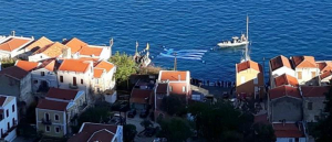 Ιερέας στο Καστελλόριζο με πρωτοβουλία της υπουργού Παιδείας