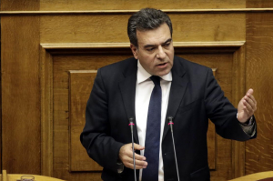 ΜΑΝΟΣ ΚΟΝΣΟΛΑΣ: «Οι αυτοσχεδιασμοί της κυβέρνησης οδηγούν σε αδιέξοδο τα παιδιά με αναπηρία και τις οικογένειές τους»