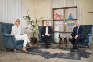 Υιοθεσία δέκα ακριτικών περιοχών και δημιουργία δέκα νέων παιδικών σταθμών μέχρι το 2023, σε συνεργασία με τη HOPEgenesis