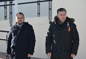 Δύο ξένοι...