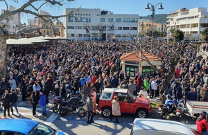 Βράζουν Χίος και Μυτιλήνη - Γενική απεργία αύριο Τετάρτη 26 Φεβρουαρίου
