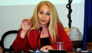 Την απόδοση του ανταποδοτικού τέλους 1% στους οικιακούς καταναλωτές από τη λειτουργία των αιολικών πάρκων επανέφερε η Ρούφα Ιωάννα στο τελευταίο δημοτικό συμβούλιο