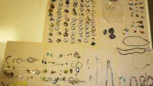 Εξιχνιάστηκε η κλοπή από κατάστημα κοσμημάτων στην Κω