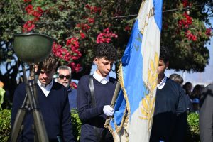 Η επιμνημόσυνη δέηση και η κατάθεση στεφάνων στο Ηρώο για τον Εορτασμό της 28ης Οκτωβρίου