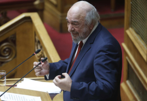 Νικητιάδης:  Καλεί Κικίλια να απαντήσει στη Βουλή  για τις διψήφιες αυξήσεις στους ναύλους φορτηγών στα νησιά