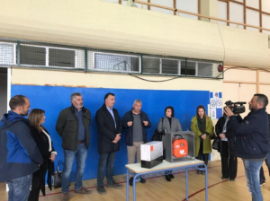 Ο Α.Σ. ΦΟΙΒΟΣ ΚΩ παρέδωσε ως δωρεά προς το 1ο Γυμνάσιο Κω ένα αυτόματο φορητό απινιδωτή τελευταίας τεχνολογίας