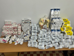 Συνελήφθη στη Ρόδο 49χρονη για κατοχή &amp; μεταφορά επιβλαβών φαρμάκων - Κατασχέθηκαν 44.820 ψευδεπίγραφα φαρμακευτικά δισκία κ.α.