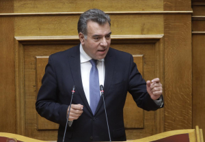 Επαναφέρει το ζήτημα της υποχρεωτικότητας παρουσίας γιατρού στα μεγάλα περιφερειακά αεροδρόμια της Ρόδου και της Κω ο Μάνος Κόνσολας