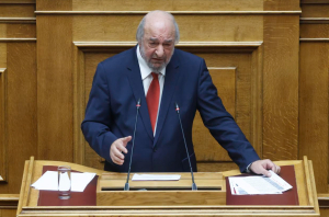 Στη Βουλή από Νικητιάδη και άλλους βουλευτές του ΠΑΣΟΚ η στρατιωτική μετεκπαίδευση ξενοδοχοϋπαλλήλων μέσα στην τουριστική περίοδο