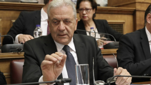 Αβραμόπουλος: Κανονικά στα νησιά δεν θα έπρεπε να υπάρχει ούτε ένας μετανάστης