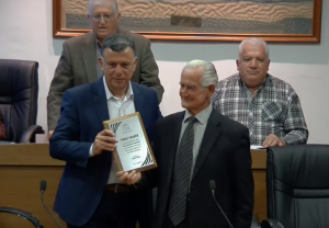Βραβεύθηκε από το Δημοτικό Συμβούλιο Κω ο Παγκόσμιος Βετεράνος Πρωταθλητής Κωνσταντίνος Χατζηεμμανουήλ - &#039;&#039;Θα σας φέρω ακόμα πολλά χρυσά μετάλλια&quot;