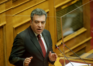 Πρωτοβουλία του Μάνου Κόνσολα για απλές και άμεσες διαδικασίες για την παραχώρηση παραλιών και μείωση των μισθωμάτων λόγω της πανδημίας