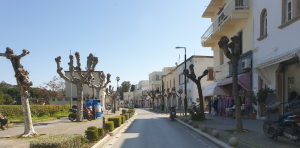 Αισθητά μειωμένη η κίνηση στο κέντρο της Κω - Κοσμοσυρροή σε Super Markets και σε καταστήματα που πωλούν απολυμαντικά