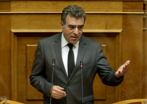 Την ακτοπλοϊκή σύνδεση της Αστυπάλαιας με την Ρόδο και την Κω, πρότεινε ο Μάνος Κόνσολας στον Υπουργό Ναυτιλίας