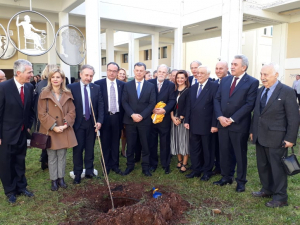 Με Πρόεδρο Δημοκρατίας, Δήμαρχο Κω και Αντιπρόεδρο ΔΙΙΚ η φύτευση «Πλάτανου του Ιπποκράτη» στο Πανεπιστήμιο Ιωαννίνων