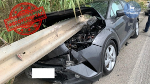 Συγκλονιστικό τροχαίο στη Ρόδου - Λίνδου: Προστατευτικό κιγκλίδωμα διαπέρασε αυτοκίνητο!
