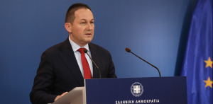 Πέτσας: Καμία ελληνική κυβέρνηση δεν συζητά αποστρατικοποίηση των νησιών