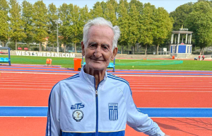 Ο Κωνσταντίνος Χατζηεμμανουήλ κατέκτησε το χρυσό μετάλλιο και στα 200μ