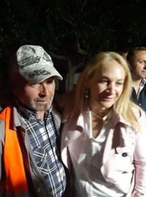 Δίπλα στους εργαζόμενους της Υπηρεσίας Καθαριότητας η Ιωάννα Ρούφα