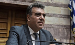 Μάνος Κόνσολας: «Στη Βουλή, την Παρασκευή το πρωί, το πρόβλημα της στελέχωσης των δομών δημόσιας υγείας στις νησιωτικές και δυσπρόσιτες περιοχές»