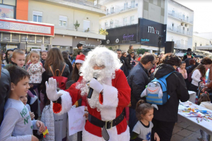 Με μεγάλη επιτυχία πραγματοποιήθηκε η χριστουγεννιάτικη γιορτή, του Ράδιο Έκφραση, στην πλατεία Κονίτσης