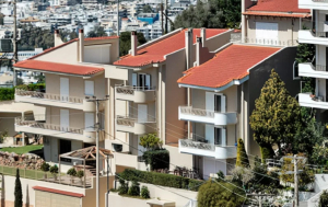 Παράταση στην αναδρομική αναστολή ΦΠΑ στα ακίνητα - Τι αλλάζει για τις αγοραπωλησίες